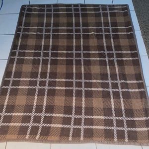 🦋cozy warm twin size plaid blanket